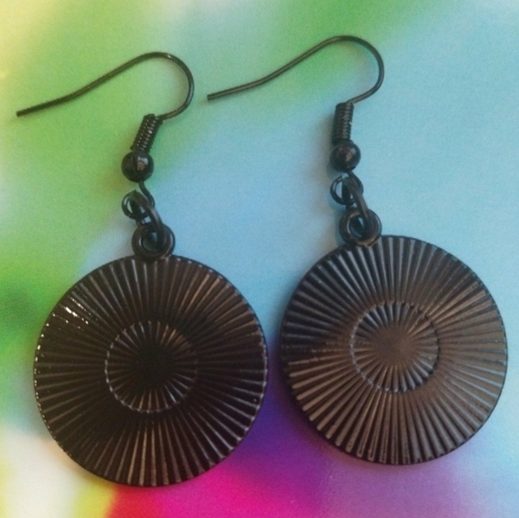 HANDMADE SpongeBob SquarePants Dangle Earrings - Picture 3 of 4